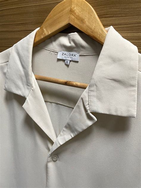 Cotton shirt, Reverse collar 